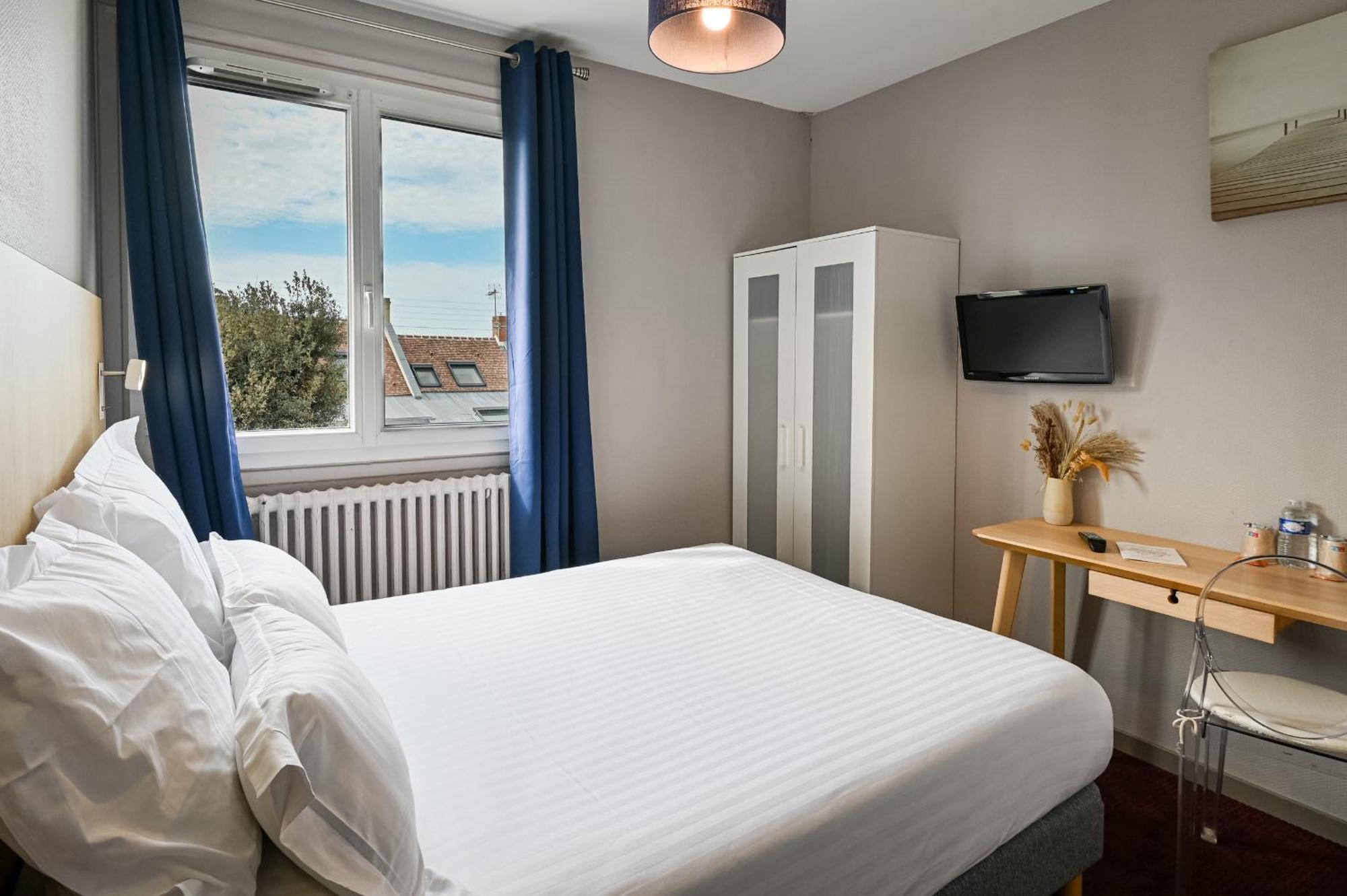 Saint Aubin Logis Hotel & Restaurant Exterior foto